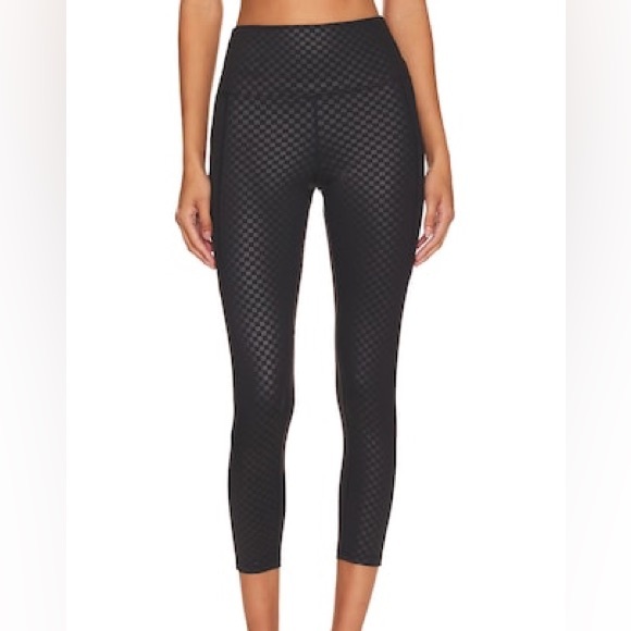 Beach Riot Summer. L 7/8 Black Checkered Pocket Leggings - Picture 3 of 9